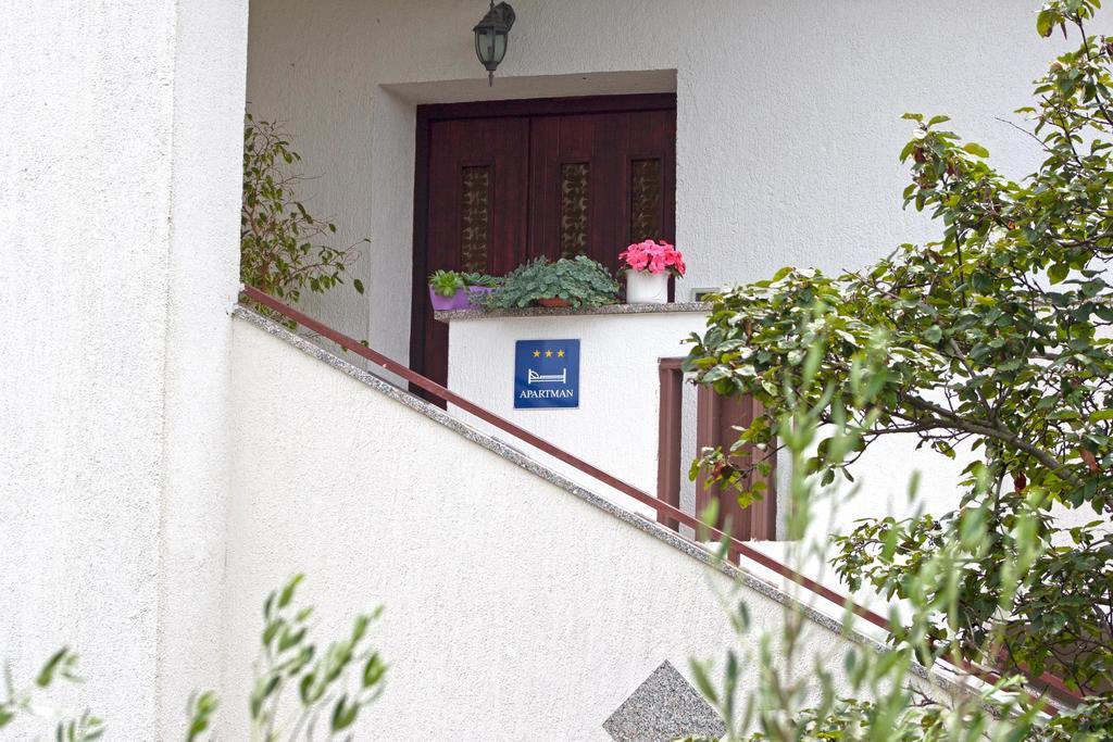 Apartman Orbanići Buitenkant foto