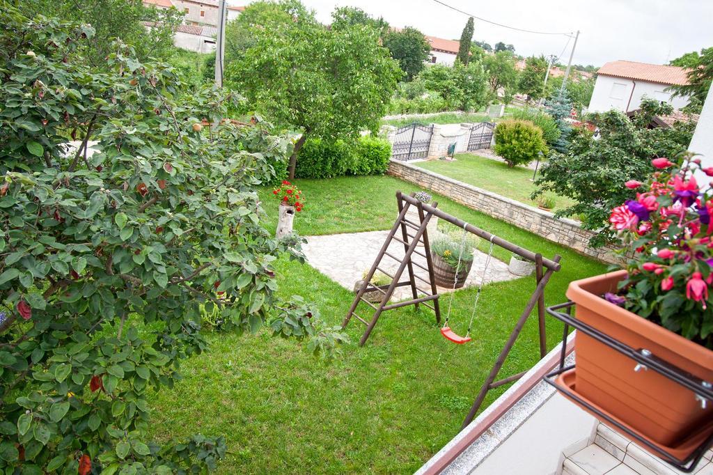 Apartman Orbanići Buitenkant foto
